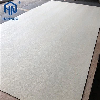 Contreplaqué fantaisie en chêne blanc