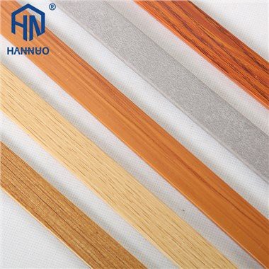 Bande de chant en PVC à grain de bois